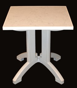 Table carrée sur pied