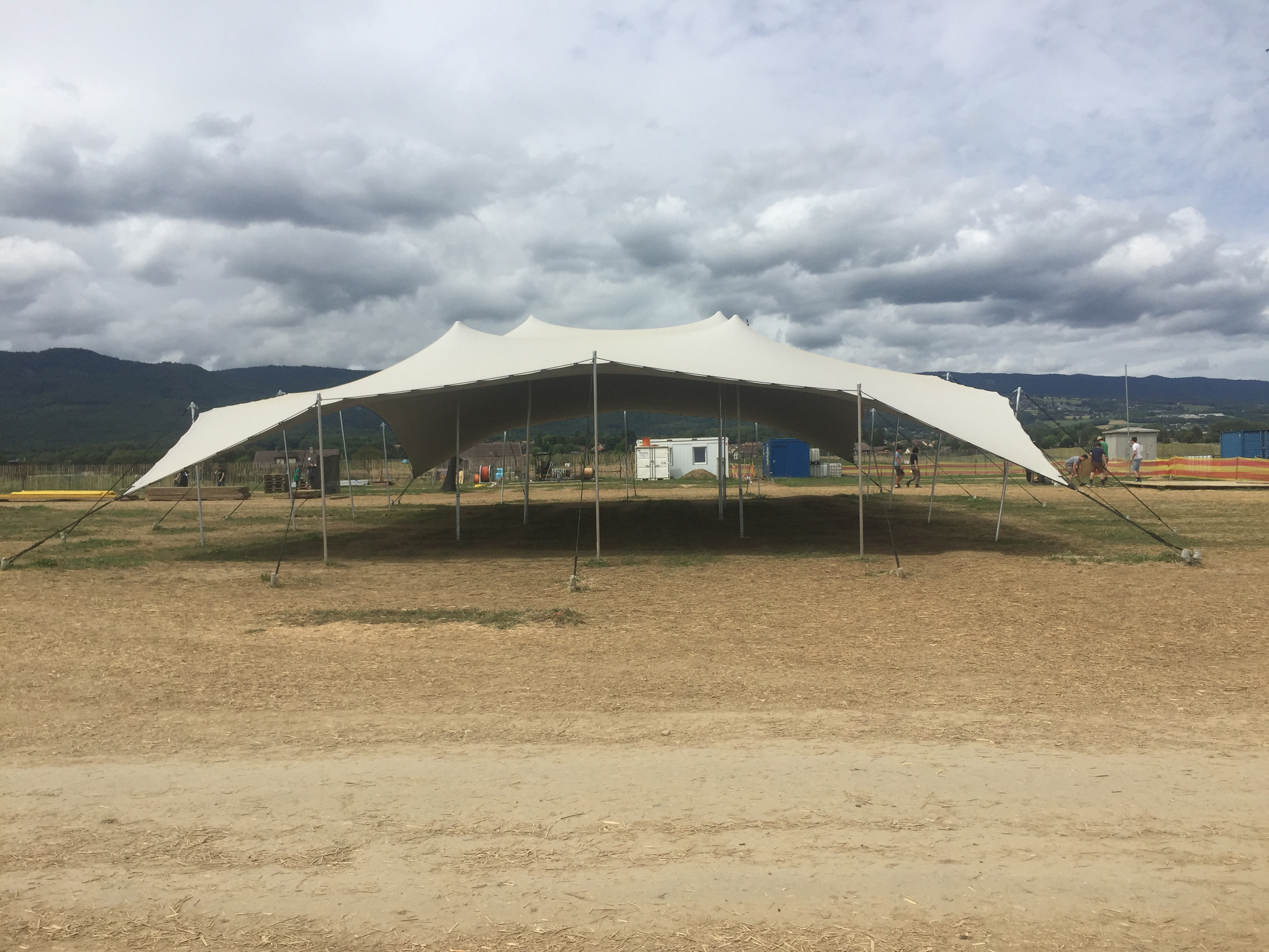 Tentickle 15x20m exterieur pour site