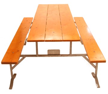 table de cantine avec banc