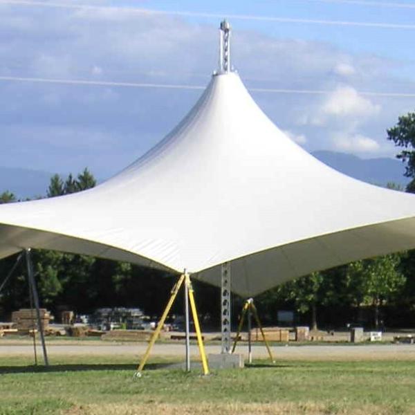 Voile tendue type couvert octogonal