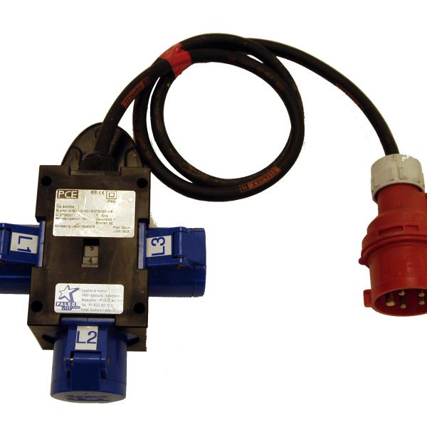 Adaptateur CEE 16A/3x CEE 16A mono